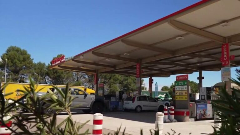 Départs en vacances : un préavis de grève déposé sur les autoroutes
          Les syndicats du réseau ASF ont déposé un préavis de grève du vendredi 5 au dimanche 7 juillet. Les employés de péage sont notamment concernés.