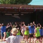 Vacances d'été : les premiers juillettistes entrent en piste
          Samedi 6 juillet, certains Français sont déjà arrivés sur leur lieu de vacances. Ils sont nombreux à avoir opté pour le camping, privilégiant cependant les établissements haut de gamme.