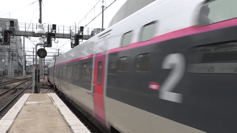 Vacances d’été : les premiers départs ont eu lieu
          Les vacances d’été ont démarré vendredi 5 juillet. Les premiers départs ont eu lieu dans la soirée, classée rouge et orange sur les routes. Cette grande pause d’été était attendue.