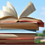 "La fille du Poulpe. Les cols des Amériques" de Thomas Canteloube
          C'est le grand retour du poulpe ou plutôt l'arrivée de "La fille du Poulpe. Les cols des Amériques" de Thomas Canteloube. L'enquête de Gabriella sur la chute mystérieuse et fatale d'un journaliste chilien dans les Cévennes.